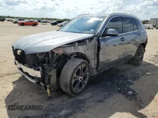 ✅ 2024 BMW X5 xDrive40i • VIN: 5UX23EU07R9V69104 • Лот: 89870905. Опубликован ранее на Copart с пробегом 19 338 миль. Бесплатный доступ к архиву аукционных продаж из США и подробный отчёт об истории автомобиля на DreamBid. Изображение 1.