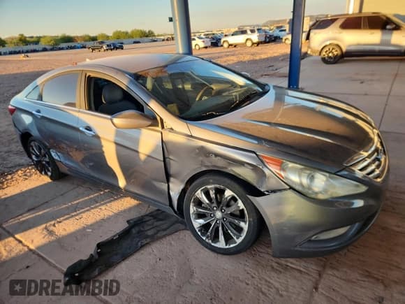 ✅ 2011 Hyundai Sonata Limited • VIN: 5NPEC4AC8BH227987 • Lot: 90293995. Wystawiony na Copart z przebiegiem 205 356 mil. Bezpłatny archiwum sprzedaży aukcyjnych z USA i szczegółowy raport historii pojazdu na DreamBid. Zdjęcie 4.