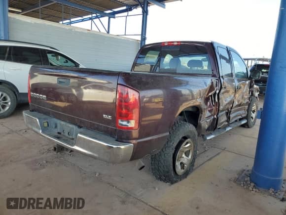 2004 Dodge 1500 SLT z VIN 1D7HA18DX4J136767, wystawiony jako Copart lot #75452534 z przebiegiem 249 700 mil mil oraz Szkoda całkowita • Salvage title. Historia ofert i sprzedaży dostępna na DreamBid. Obrazek 3.