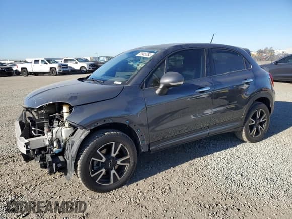 ✅ 2018 FIAT 500X Blue Sky Edition • VIN: ZFBCFYAB2JP639471 • Lot: 79945754. Listed on Copart with 91,954 mi. Free auction sales archive from the USA and detailed vehicle history report at DreamBid. Image 1.