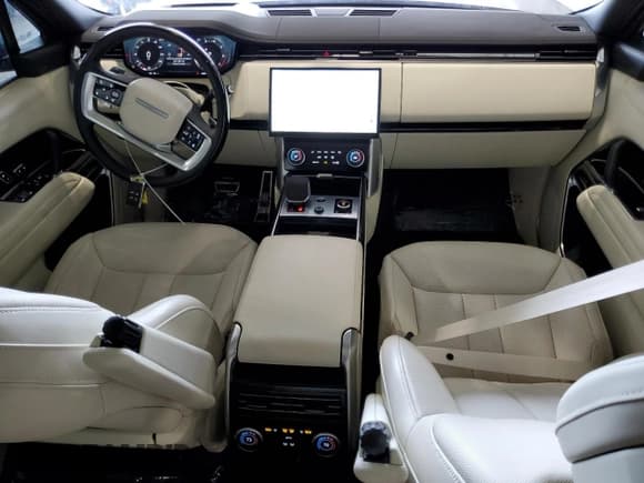 ✅ 2023 Land Rover Range Rover SE • VIN: SALKP9E74PA028542 • Lot: 47986865. Wystawiony na Copart z przebiegiem 22 902 mil. Bezpłatny archiwum sprzedaży aukcyjnych z USA i szczegółowy raport historii pojazdu na DreamBid. Zdjęcie 8.