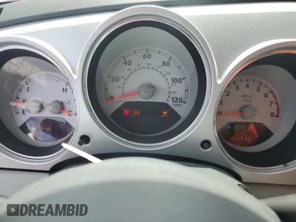 ✅ 2010 Chrysler PT Cruiser • VIN: 3A4GY5F94AT219102 • Lot: 65333645. Wystawiony na Copart z przebiegiem 54 717 mil. Bezpłatny archiwum sprzedaży aukcyjnych z USA i szczegółowy raport historii pojazdu na DreamBid. Zdjęcie 9.