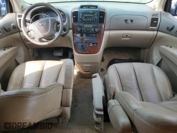 ✅ 2006 Kia Sedona LX • VIN: KNDMB233566031182 • Lot: 69612145. Listed on Copart with 163,729 mi. Free auction sales archive from the USA and detailed vehicle history report at DreamBid. Image 8.
