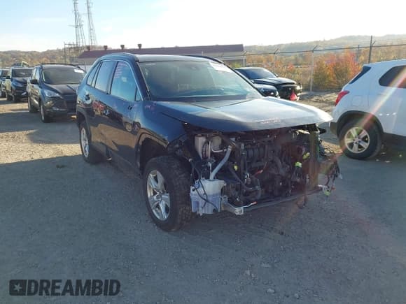 ✅ 2021 Toyota RAV4 Hybrid XLE • VIN: 4T3RWRFV9MU046523 • Lot: 43604912. Wystawiony na IAAI z przebiegiem 66 878 mil. Bezpłatny archiwum sprzedaży aukcyjnych z USA i szczegółowy raport historii pojazdu na DreamBid. Zdjęcie 1.