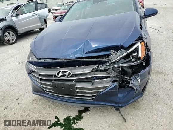 ✅ 2020 Hyundai Elantra SEL • VIN: 5NPD84LF9LH594872 • Lot: 70709085. Listed on Copart with 49,421 mi. Free auction sales archive from the USA and detailed vehicle history report at DreamBid. Image 13.