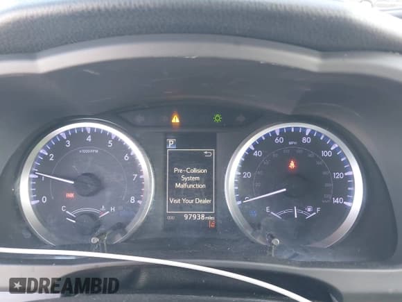 ✅ 2019 Toyota Highlander LE • VIN: 5TDZZRFH0KS321518 • Lot: 43619981. Listed on IAAI with 97,938 mi. Free auction sales archive from the USA and detailed vehicle history report at DreamBid. Image 7.