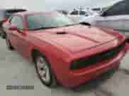 2012 Dodge Challenger SXT z VIN 2C3CDYAG9CH210824, wystawiony jako Copart lot #76201764 z przebiegiem 97 698 mil mil oraz Nie do naprawy • Non repairable. Historia ofert i sprzedaży dostępna na DreamBid. Obrazek 4.