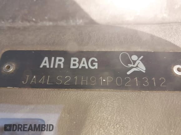 ✅ 2001 Mitsubishi Montero Sport ES • VIN: JA4LS21H91P021312 • Lot: 40934279. Listed on IAAI with 268,703 mi. Free auction sales archive from the USA and detailed vehicle history report at DreamBid. Image 9.