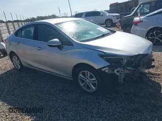 ✅ 2018 Chevrolet Cruze LT • VIN: 1G1BE5SM2J7115479 • Лот: 43175248. Опубликован ранее на IAAI с пробегом 126 419 миль. Бесплатный доступ к архиву аукционных продаж из США и подробный отчёт об истории автомобиля на DreamBid. Изображение 1.