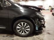 ✅ 2020 Chrysler Pacifica Hybrid Limited • VIN: 2C4RC1N75LR105539 • Лот: 42693774. Опубликован ранее на IAAI с пробегом 97 310 миль. Бесплатный доступ к архиву аукционных продаж из США и подробный отчёт об истории автомобиля на DreamBid. Изображение 20.