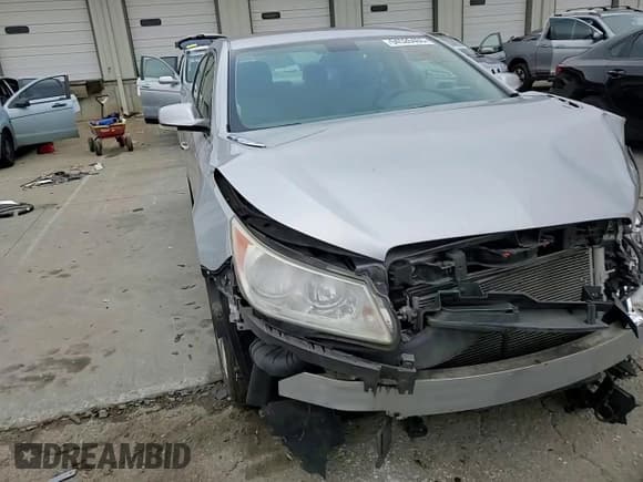 ✅ 2013 Buick LaCrosse Leather • VIN: 1G4GC5E34DF229625 • Lot: 94526465. Wystawiony na Copart z przebiegiem 123 089 mil. Bezpłatny archiwum sprzedaży aukcyjnych z USA i szczegółowy raport historii pojazdu na DreamBid. Zdjęcie 14.