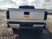 ✅ 2018 Chevrolet Silverado 2500HD Work Truck • VIN: 1GC1CUEY3JF262093 • Лот: 48586305. Опубликован ранее на Copart с пробегом 163 225 миль. Бесплатный доступ к архиву аукционных продаж из США и подробный отчёт об истории автомобиля на DreamBid. Изображение 6.