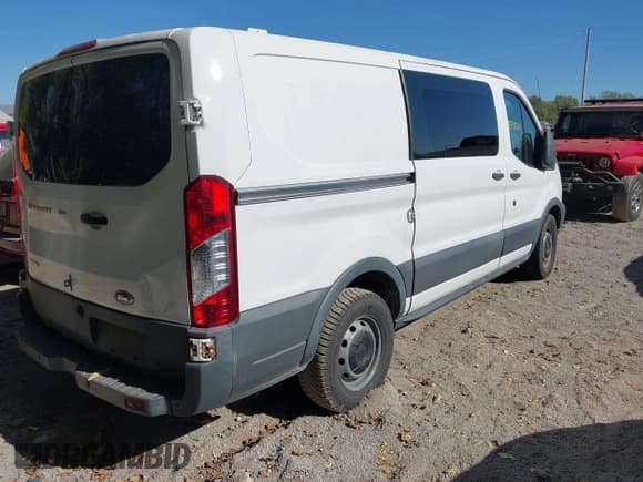 ✅ 2015 Ford Transit Cargo • VIN: 1FTNE1YG2FKB08454 • Лот: 43330374. Опубликован ранее на IAAI с пробегом 150 142 миль. Бесплатный доступ к архиву аукционных продаж из США и подробный отчёт об истории автомобиля на DreamBid. Изображение 4.