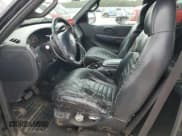 ✅ 2000 Ford F-150 XL • VIN: 2FTRX07L1YCB10191 • Lot: 86184045. Wystawiony na Copart z przebiegiem Nie podano. Bezpłatny archiwum sprzedaży aukcyjnych z USA i szczegółowy raport historii pojazdu na DreamBid. Zdjęcie 7.