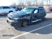 ✅ 2020 BMW X4 M Competition • VIN: 5YMUJ0C08LLA99688 • Lot: 41226234. Listed on IAAI with 63,497 mi. Free auction sales archive from the USA and detailed vehicle history report at DreamBid. Image 16.