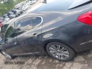 ✅ 2016 Kia Cadenza Premium • VIN: KNALN4D74G5218076 • Lot: 42123328. Wystawiony na IAAI z przebiegiem 184 792 mil. Bezpłatny archiwum sprzedaży aukcyjnych z USA i szczegółowy raport historii pojazdu na DreamBid. Zdjęcie 14.