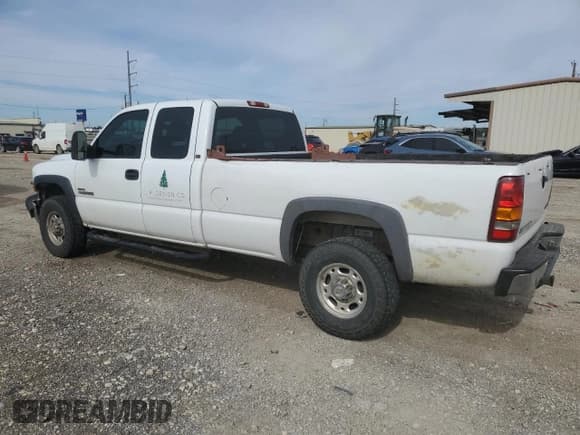 ✅ 2002 Chevrolet Silverado 2500HD LS • VIN: 1GCHC29152E117242 • Lot: 87448314. Wystawiony na Copart z przebiegiem 233 968 mil. Bezpłatny archiwum sprzedaży aukcyjnych z USA i szczegółowy raport historii pojazdu na DreamBid. Zdjęcie 2.