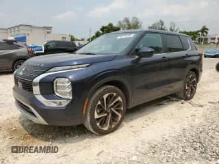 2024 Mitsubishi Outlander SE z VIN JA4J3VA89RZ085467, wystawiony jako Copart lot #69726365 z przebiegiem 14 511 mil mil oraz Nie do naprawy • Non repairable. Historia ofert i sprzedaży dostępna na DreamBid. Obrazek 1.