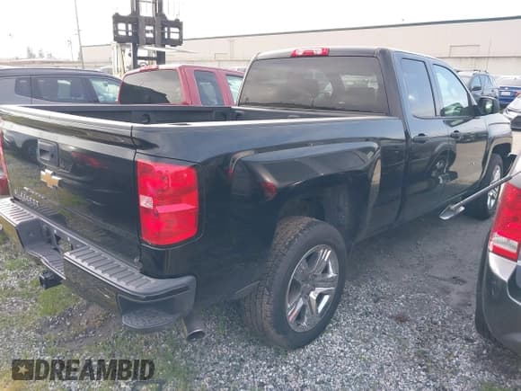 ✅ 2018 Chevrolet Silverado 1500 Custom • VIN: 1GCRCPEC0JZ321723 • Лот: 41534756. Опубликован ранее на IAAI с пробегом 44 224 миль. Бесплатный доступ к архиву аукционных продаж из США и подробный отчёт об истории автомобиля на DreamBid. Изображение 4.