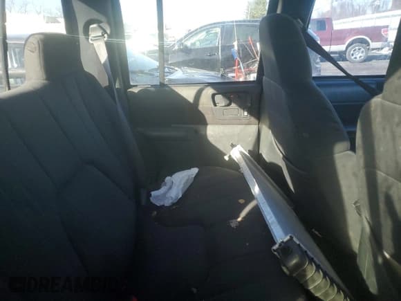 ✅ 2003 Chevrolet S-10 LS • VIN: 1GCDT13X53K139914 • Лот: 42533875. Опубликован ранее на Copart с пробегом Не указан. Бесплатный доступ к архиву аукционных продаж из США и подробный отчёт об истории автомобиля на DreamBid. Изображение 10.