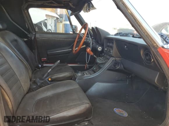 ✅ 1985 Alfa Romeo Spider Veloce • VIN: ZARBA5415F1021439 • Lot: 61650585. Wystawiony na Copart z przebiegiem 161 529 mil. Bezpłatny archiwum sprzedaży aukcyjnych z USA i szczegółowy raport historii pojazdu na DreamBid. Zdjęcie 10.