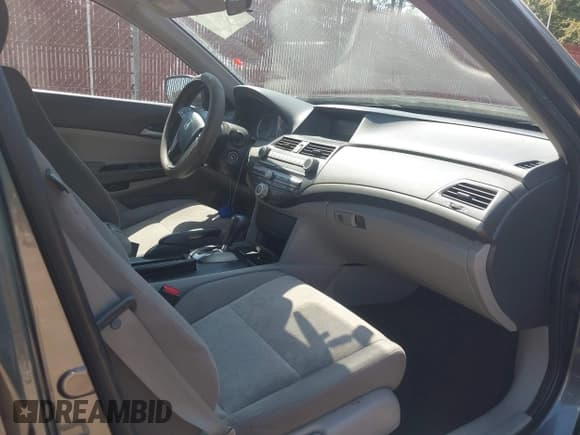 ✅ 2010 Honda Accord LX • VIN: 1HGCP2F30AA045667 • Lot: 43361604. Listed on IAAI with 86,933 mi. Free auction sales archive from the USA and detailed vehicle history report at DreamBid. Image 5.