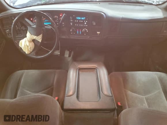 ✅ 2003 Chevrolet Silverado 2500HD LS • VIN: 1GCHK29U83E149472 • Lot: 90380385. Wystawiony na Copart z przebiegiem Nie podano. Bezpłatny archiwum sprzedaży aukcyjnych z USA i szczegółowy raport historii pojazdu na DreamBid. Zdjęcie 8.