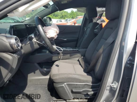 ✅ 2025 Chevrolet Equinox FWD LT • VIN: 3GNAXHEG3SL177126 • Lot: 65507895. Wystawiony na Copart z przebiegiem 14 876 mil. Bezpłatny archiwum sprzedaży aukcyjnych z USA i szczegółowy raport historii pojazdu na DreamBid. Zdjęcie 7.