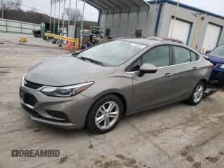 ✅ 2018 Chevrolet Cruze LT • VIN: 1G1BE5SM4J7184979 • Lot: 71338882. Wystawiony na Copart z przebiegiem 63 018 mil mil. Skorzystaj z bezpłatnego archiwum sprzedaży aukcyjnych z USA i zobacz szczegółowy raport historii pojazdu na DreamBid. Zdjęcie 1.