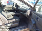 ✅ 2024 Nissan Rogue S • VIN: 5N1BT3AA9RC682912 • Lot: 42940928. Wystawiony na IAAI z przebiegiem 51 350 mil. Bezpłatny archiwum sprzedaży aukcyjnych z USA i szczegółowy raport historii pojazdu na DreamBid. Zdjęcie 5.