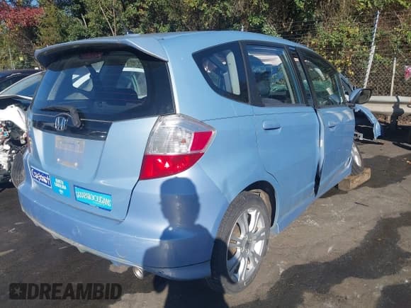 ✅ 2010 Honda Fit Sport • VIN: JHMGE8H41AC032945 • Lot: 43618133. Wystawiony na IAAI z przebiegiem 94 414 mil. Bezpłatny archiwum sprzedaży aukcyjnych z USA i szczegółowy raport historii pojazdu na DreamBid. Zdjęcie 4.