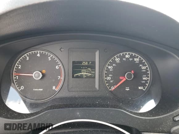 ✅ 2013 Volkswagen Jetta S • VIN: 3VW2K7AJ5DM297933 • Lot: 62548525. Wystawiony na Copart z przebiegiem 109 447 mil. Bezpłatny archiwum sprzedaży aukcyjnych z USA i szczegółowy raport historii pojazdu na DreamBid. Zdjęcie 9.