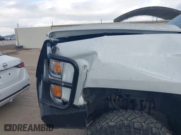 ✅ 2019 Chevrolet Silverado 2500HD Work Truck • VIN: 2GC2KREG3K1114840 • Лот: 43522926. Опубликован ранее на IAAI с пробегом 208 037 миль. Бесплатный доступ к архиву аукционных продаж из США и подробный отчёт об истории автомобиля на DreamBid. Изображение 17.