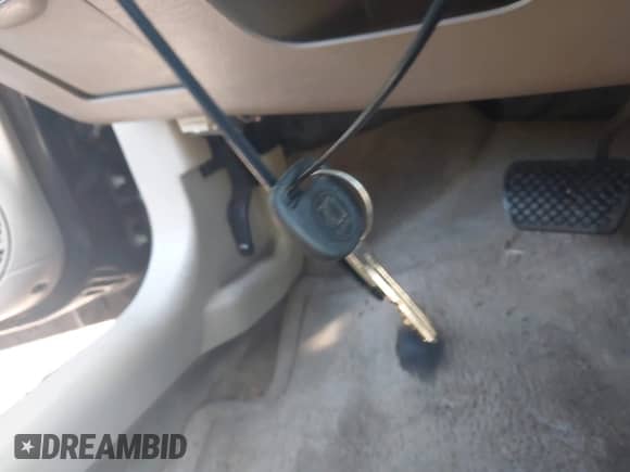 2004 Saturn ION ION 2 z VIN 1G8AJ52F44Z182846, wystawiony jako IAAI lot #42689006 z przebiegiem 98 282 mil mil oraz . Historia ofert i sprzedaży dostępna na DreamBid. Obrazek 11.