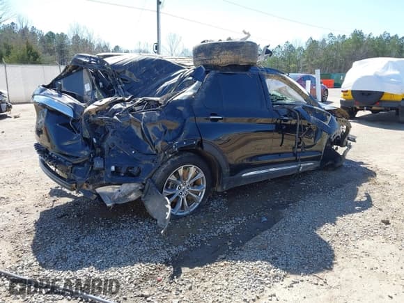 ✅ 2022 Ford Explorer Limited • VIN: 1FMSK7FH1NGA57116 • Lot: 41769249. Wystawiony na IAAI z przebiegiem Nie podano. Bezpłatny archiwum sprzedaży aukcyjnych z USA i szczegółowy raport historii pojazdu na DreamBid. Zdjęcie 4.