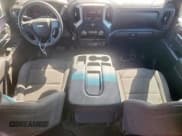 ✅ 2024 Chevrolet Silverado 2500HD Custom • VIN: 1GC4YME76RF336964 • Lot: 85485825. Wystawiony na Copart z przebiegiem 35 998 mil. Bezpłatny archiwum sprzedaży aukcyjnych z USA i szczegółowy raport historii pojazdu na DreamBid. Zdjęcie 8.