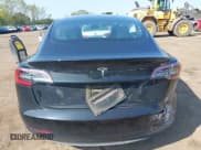 ✅ 2023 Tesla Model 3 • VIN: 5YJ3E1EAXPF577975 • Lot: 43264197. Wystawiony na IAAI z przebiegiem 29 786 mil. Bezpłatny archiwum sprzedaży aukcyjnych z USA i szczegółowy raport historii pojazdu na DreamBid. Zdjęcie 19.
