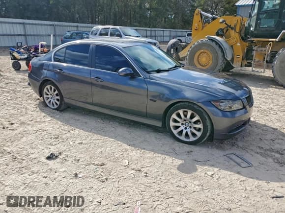 ✅ 2006 BMW 3 Series 330i • VIN: WBAVB33556KS34122 • Лот: 92280845. Опубликован ранее на Copart с пробегом 169 753 миль. Бесплатный доступ к архиву аукционных продаж из США и подробный отчёт об истории автомобиля на DreamBid. Изображение 4.