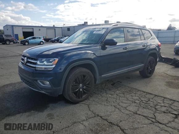✅ 2018 Volkswagen Atlas SEL • VIN: 1V2MR2CA9JC567152 • Лот: 85654445. Опубликован ранее на Copart с пробегом 107 155 миль. Бесплатный доступ к архиву аукционных продаж из США и подробный отчёт об истории автомобиля на DreamBid. Изображение 1.