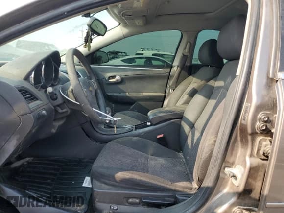 ✅ 2010 Chevrolet Malibu 1LT • VIN: 1G1ZC5EB3AF286634 • Lot: 70680604. Listed on Copart with 177,533 mi. Free auction sales archive from the USA and detailed vehicle history report at DreamBid. Image 7.