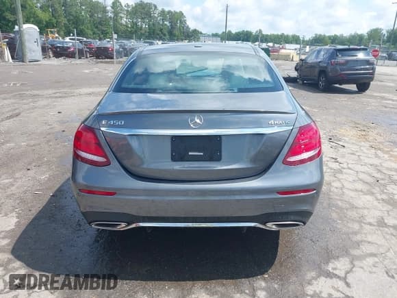✅ 2020 Mercedes-Benz E 450 • VIN: W1KZF6JB6LA760253 • Лот: 42380775. Опубликован ранее на IAAI с пробегом 67 066 миль. Бесплатный доступ к архиву аукционных продаж из США и подробный отчёт об истории автомобиля на DreamBid. Изображение 17.