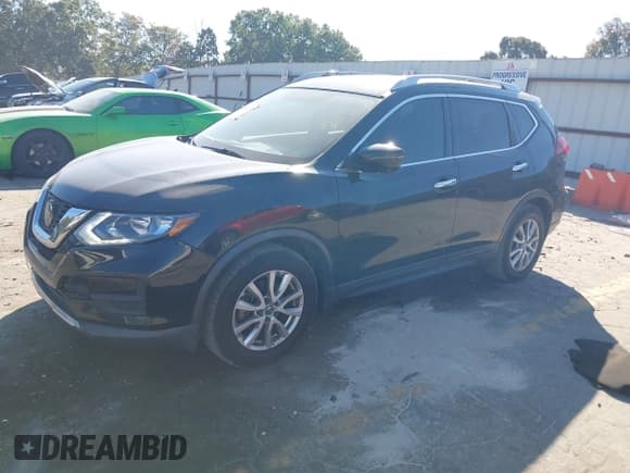✅ 2018 Nissan Rogue S • VIN: KNMAT2MT0JP569922 • Lot: 43478470. Wystawiony na IAAI z przebiegiem 104 227 mil. Bezpłatny archiwum sprzedaży aukcyjnych z USA i szczegółowy raport historii pojazdu na DreamBid. Zdjęcie 17.