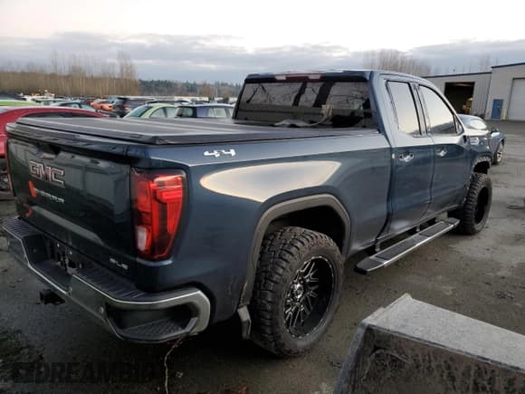 ✅ 2021 GMC Sierra 1500 SLE • VIN: 1GTR9BED9MZ226852 • Лот: 86725224. Опубликован ранее на Copart с пробегом 128 005 миль. Бесплатный доступ к архиву аукционных продаж из США и подробный отчёт об истории автомобиля на DreamBid. Изображение 3.