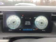 ✅ 2023 Hyundai Tucson Limited • VIN: 5NMJECAE3PH215240 • Lot: 93396425. Wystawiony na Copart z przebiegiem 24 176 mil. Bezpłatny archiwum sprzedaży aukcyjnych z USA i szczegółowy raport historii pojazdu na DreamBid. Zdjęcie 9.