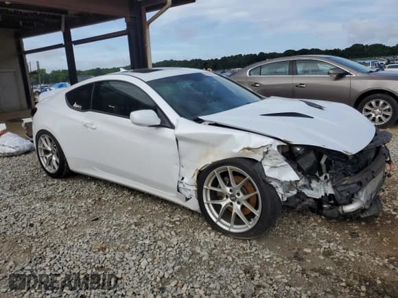 ✅ 2014 Hyundai Genesis Coupe Premium • VIN: KMHHT6KD3EU113899 • Lot: 63036435. Wystawiony na Copart z przebiegiem 97 795 mil. Bezpłatny archiwum sprzedaży aukcyjnych z USA i szczegółowy raport historii pojazdu na DreamBid. Zdjęcie 4.