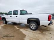 ✅ 2006 Chevrolet Silverado 2500HD Work Truck • VIN: 1GCHC23U56F226352 • Лот: 58729325. Опубликован ранее на Copart с пробегом 243 826 миль. Бесплатный доступ к архиву аукционных продаж из США и подробный отчёт об истории автомобиля на DreamBid. Изображение 2.