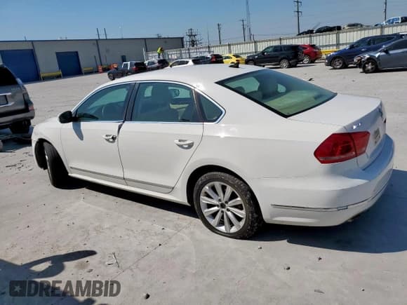 ✅ 2013 Volkswagen Passat SEL • VIN: 1VWCH7A37DC039936 • Lot: 80224145. Wystawiony na Copart z przebiegiem 205 801 mil. Bezpłatny archiwum sprzedaży aukcyjnych z USA i szczegółowy raport historii pojazdu na DreamBid. Zdjęcie 2.