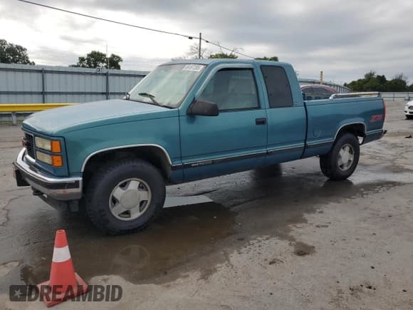 ✅ 1998 GMC Sierra 1500 • VIN: 2GTEK19R1W1526058 • Лот: 66497285. Опубликован ранее на Copart с пробегом 275 485 миль. Бесплатный доступ к архиву аукционных продаж из США и подробный отчёт об истории автомобиля на DreamBid. Изображение 1.