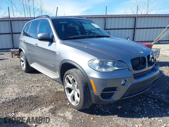 ✅ 2012 BMW X5 35d • VIN: 5UXZW0C59CL663582 • Lot: 43671625. Listed on IAAI with 193,230 mi. Free auction sales archive from the USA and detailed vehicle history report at DreamBid. Image 1.