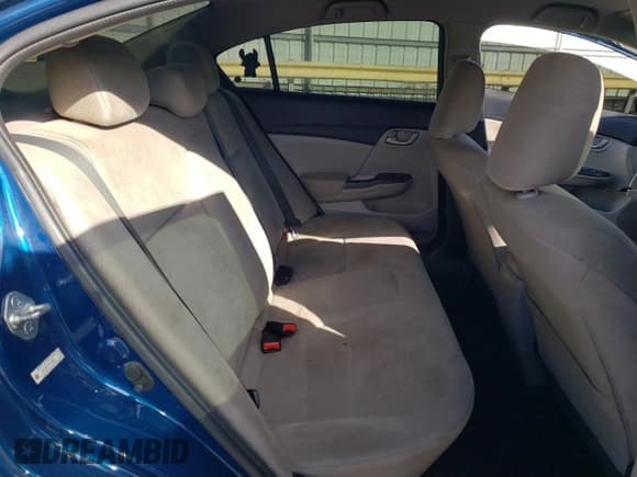 ✅ 2013 Honda Civic LX • VIN: 2HGFB2F5XDH505825 • Lot: 87489795. Wystawiony na Copart z przebiegiem 235 172 mil. Bezpłatny archiwum sprzedaży aukcyjnych z USA i szczegółowy raport historii pojazdu na DreamBid. Zdjęcie 10.